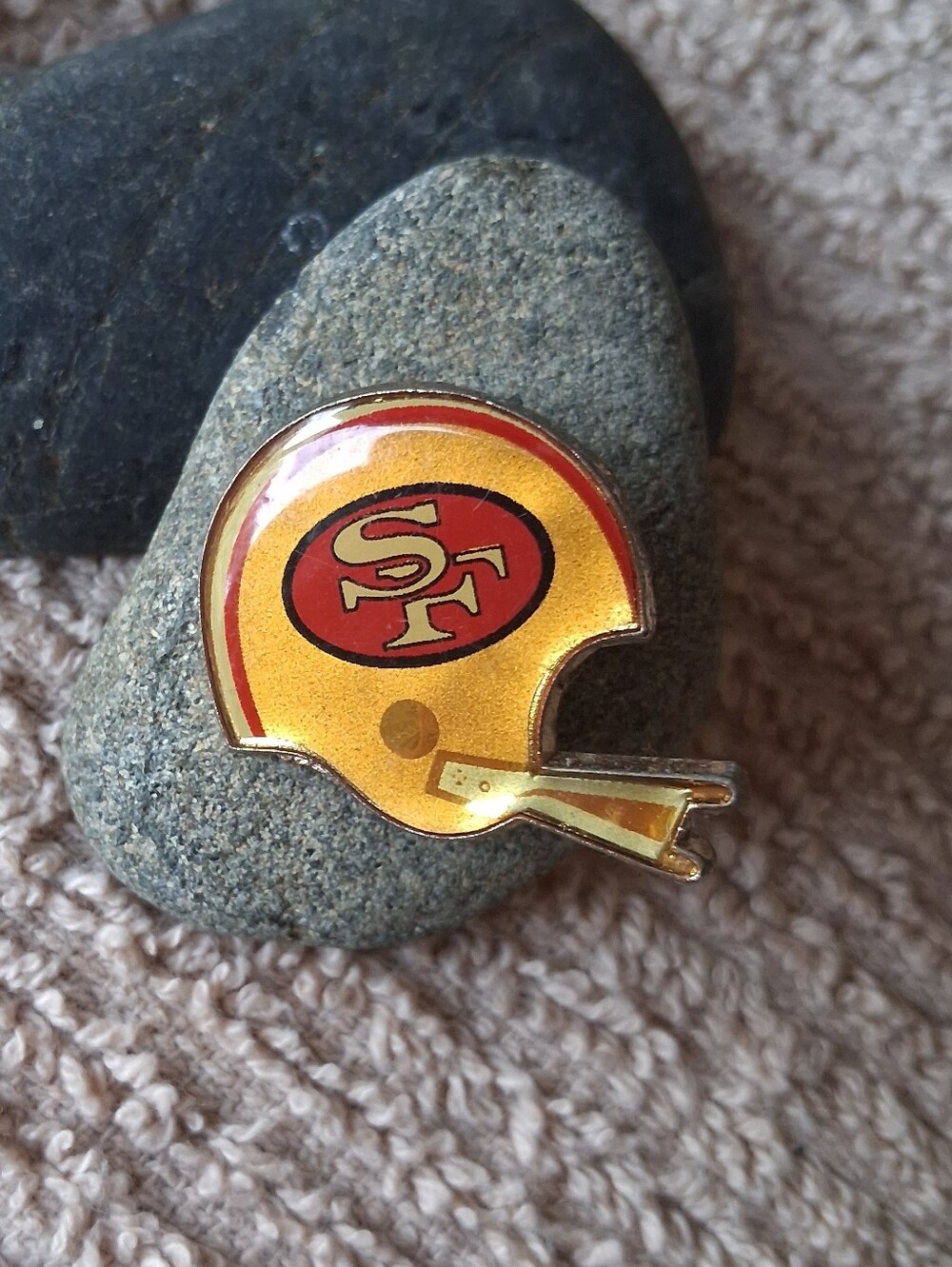 49er Pin & Keychain